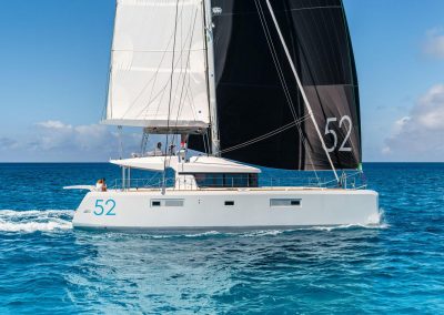 Lagoon 52F-014