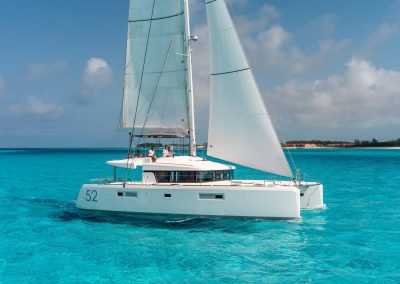 Lagoon 52F-020