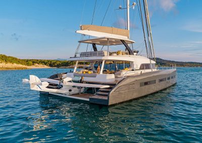 Lagoon Seventy7-022