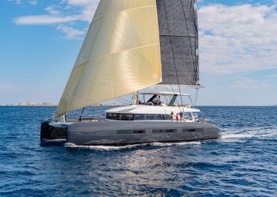 Lagoon Seventy7-027